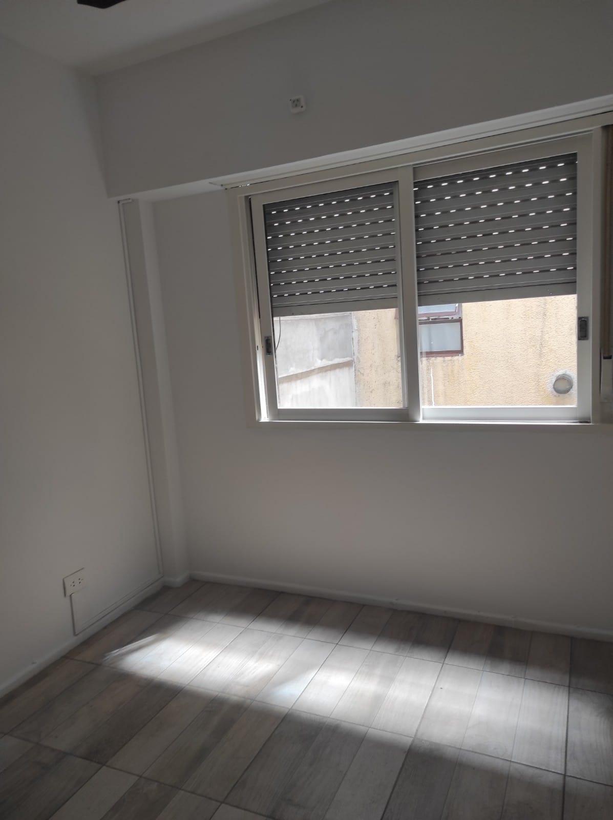 Av. Balbin**  2312 – Piso 7 – Lateral – Depto. 2 Amb. – Sup. 40m2. aprox. Por m2.  2500. APTO  prof.