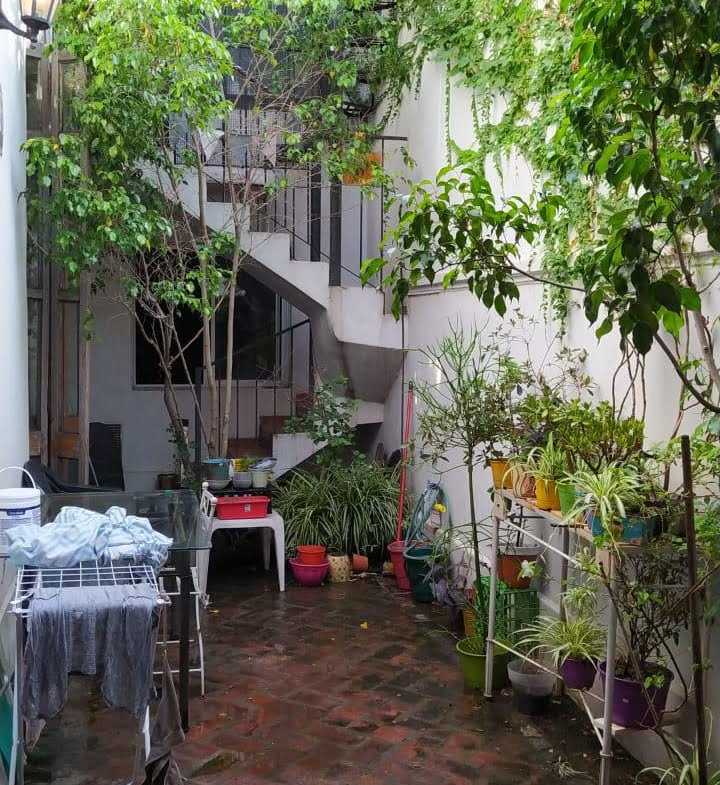 Casacuberta 3149 -casa en San Cristobal . 5 ambientes, 2 baños, patio y terraza con parrilla. 310 m2 ,precio por m2….