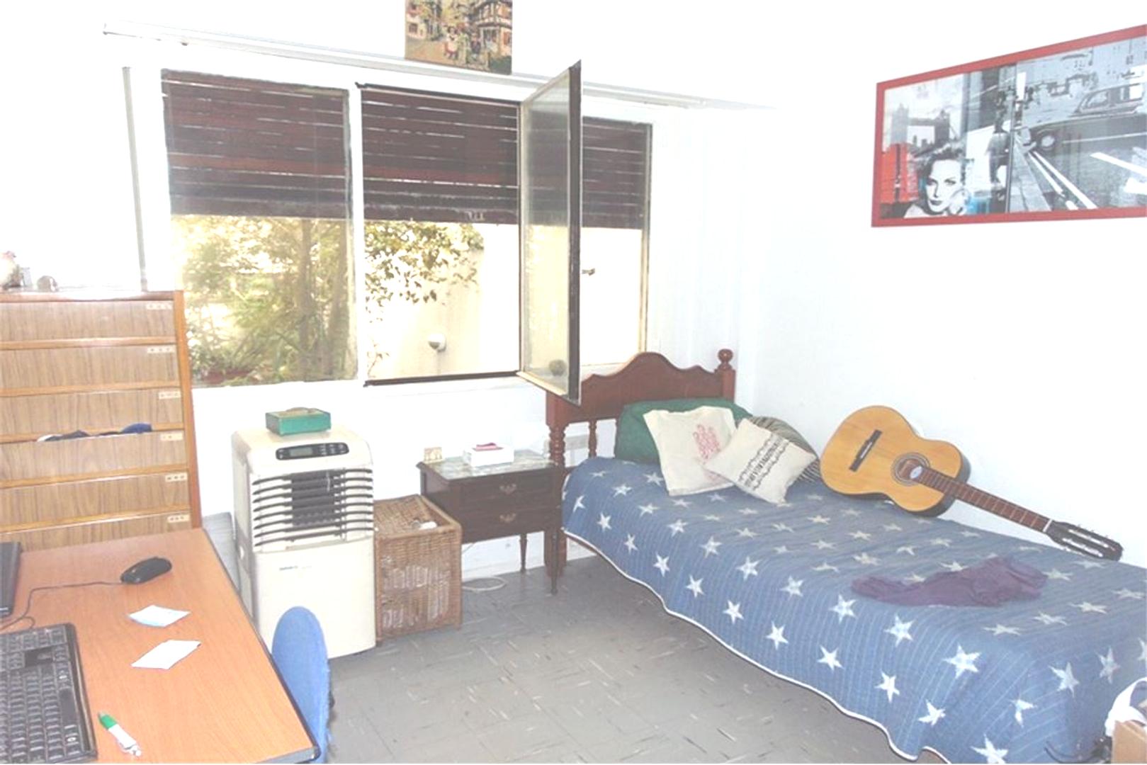 Ciudad  de la Paz  1400  *. APTO PROFESIONAL. Depto. en Planta baja. 4 amb.c/ patio y toilette. Sup. tot.: 77m2. Precio por m2. . usd  2338..