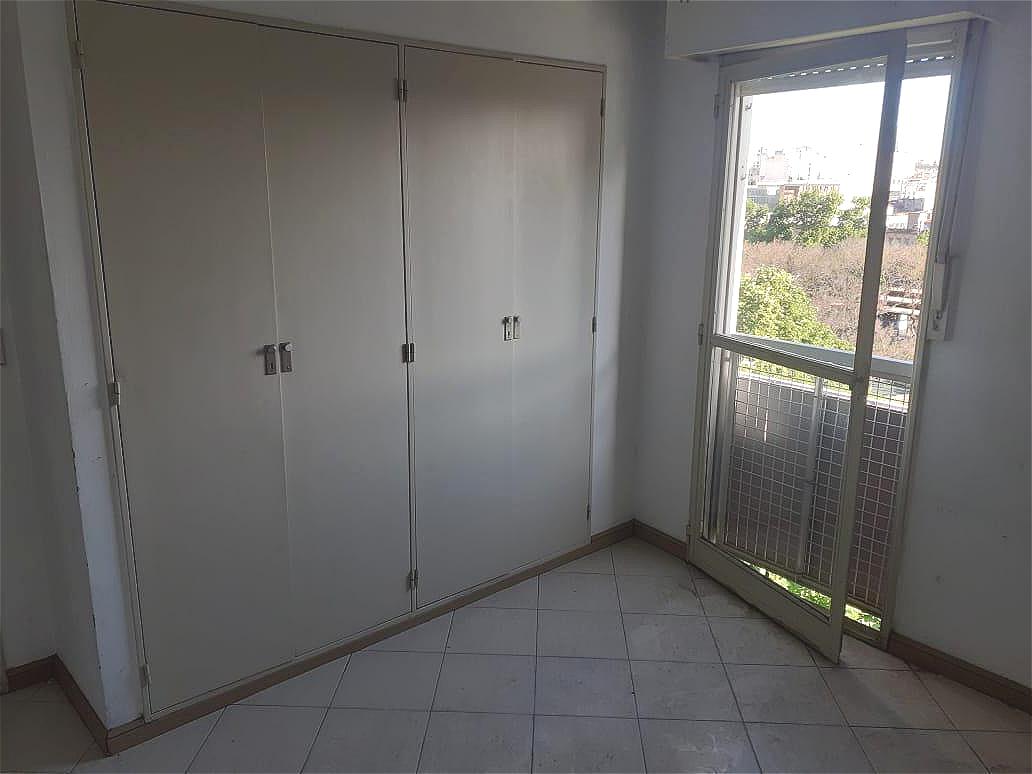 Rivadavia 2900*  6to.Piso.- Frente – Departamento 2 Ambientes – Sup. Total 37,17 m². Precio m² U$D 1.760