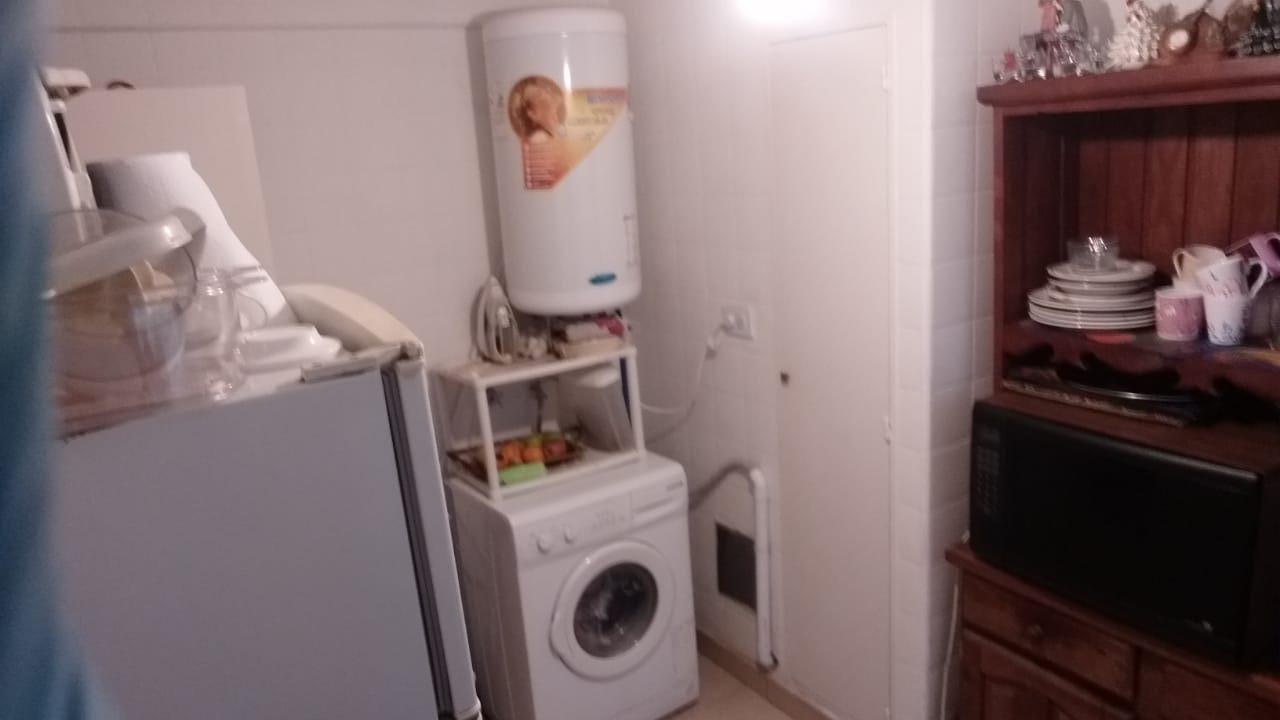 Ciudad  de la Paz  1400  *. APTO PROFESIONAL. Depto. en Planta baja. 4 amb.c/ patio y toilette. Sup. tot.: 77m2. Precio por m2. . usd  2338..