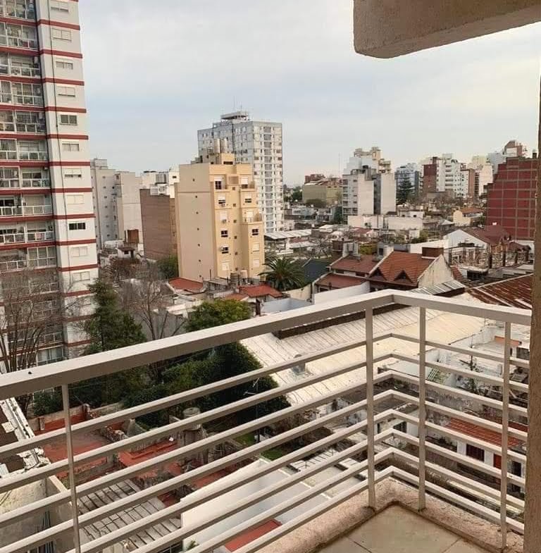 Alberdi Juan Bautista  2900* – 1er. Piso – 2 Amb. C/ BALCÓN, SOLARIUM, TERRAZA y PARRILLA –  Sup. Total 43,80 m². Precio m² U$D 1872