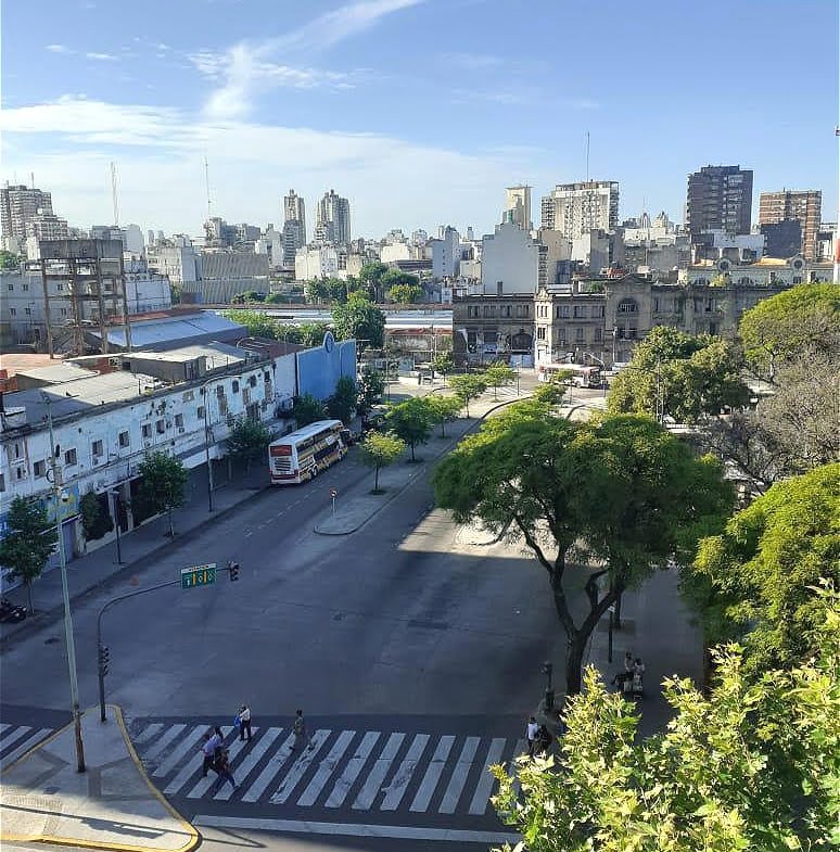 Rivadavia 2900*  6to.Piso.- Frente – Departamento 2 Ambientes – Sup. Total 37,17 m². Precio m² U$D 1.760