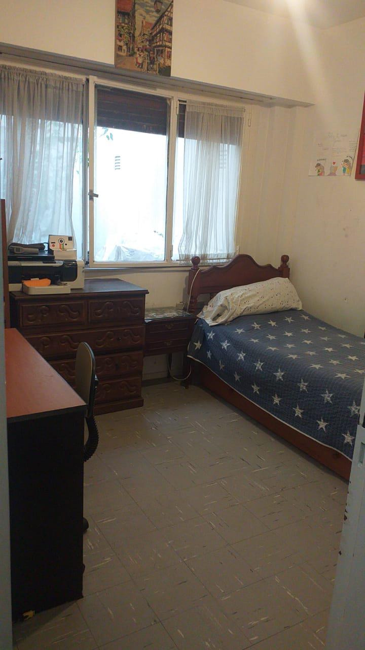 Ciudad  de la Paz  1400  *. APTO PROFESIONAL. Depto. en Planta baja. 4 amb.c/ patio y toilette. Sup. tot.: 77m2. Precio por m2. . usd  2338..