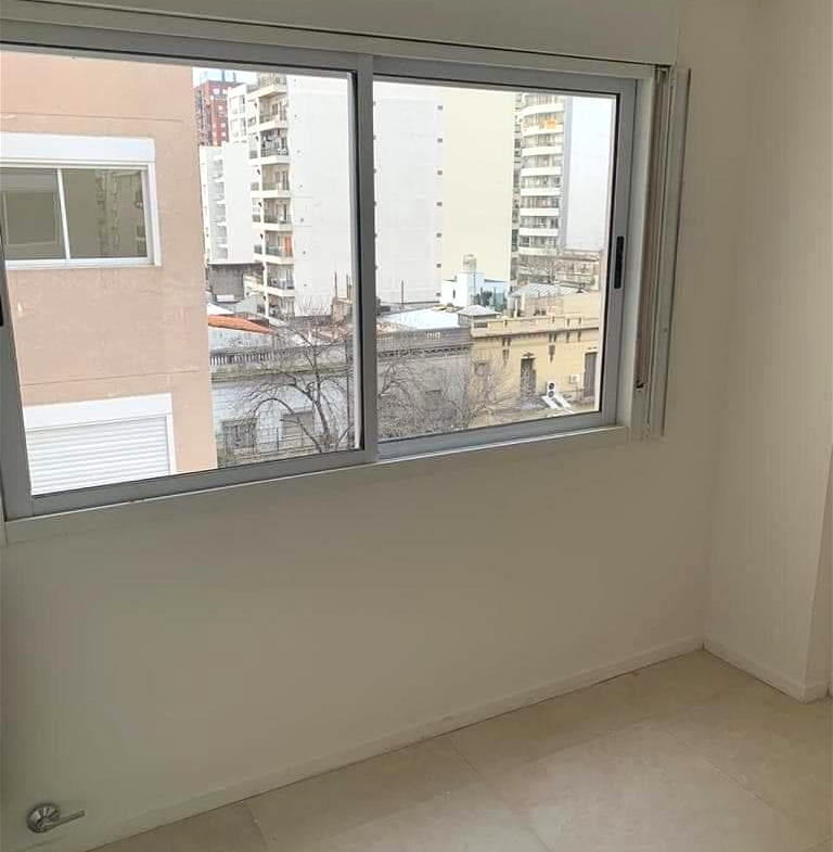 Alberdi Juan Bautista  2900* – 1er. Piso – 2 Amb. C/ BALCÓN, SOLARIUM, TERRAZA y PARRILLA –  Sup. Total 43,80 m². Precio m² U$D 1872