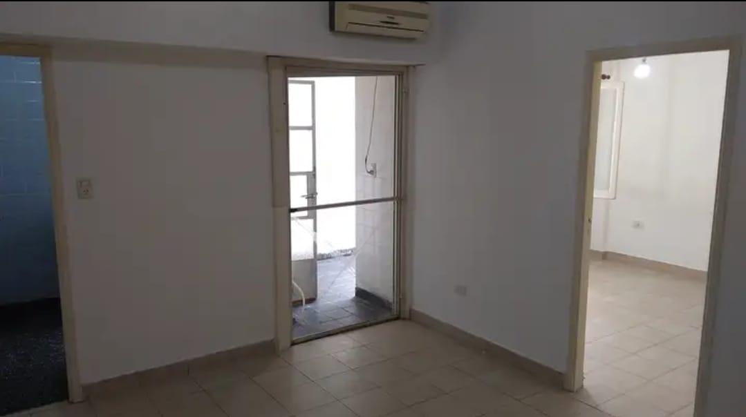 San Juan  al 3900 – Piso 1 – Interno – Departamento 2 amb. c/ Patio – Sup. Total: 38 m² – Por m²: 1,447