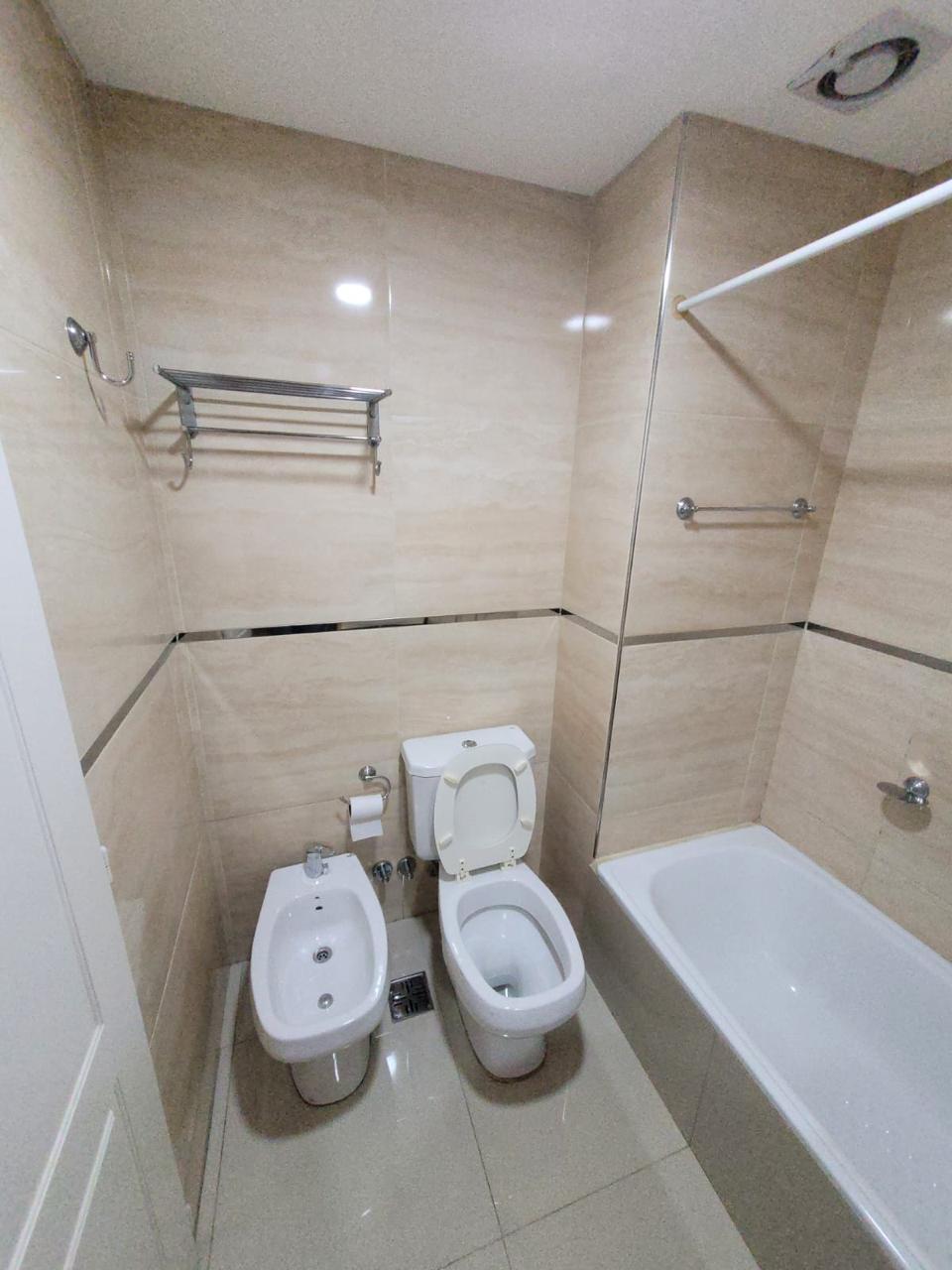 Rio de Janeiro 600 – Piso 1 – Contrafrente – Depto – 2 amb. c/ Parrilla, Jacuzzi – Sup. Total: 42 m²