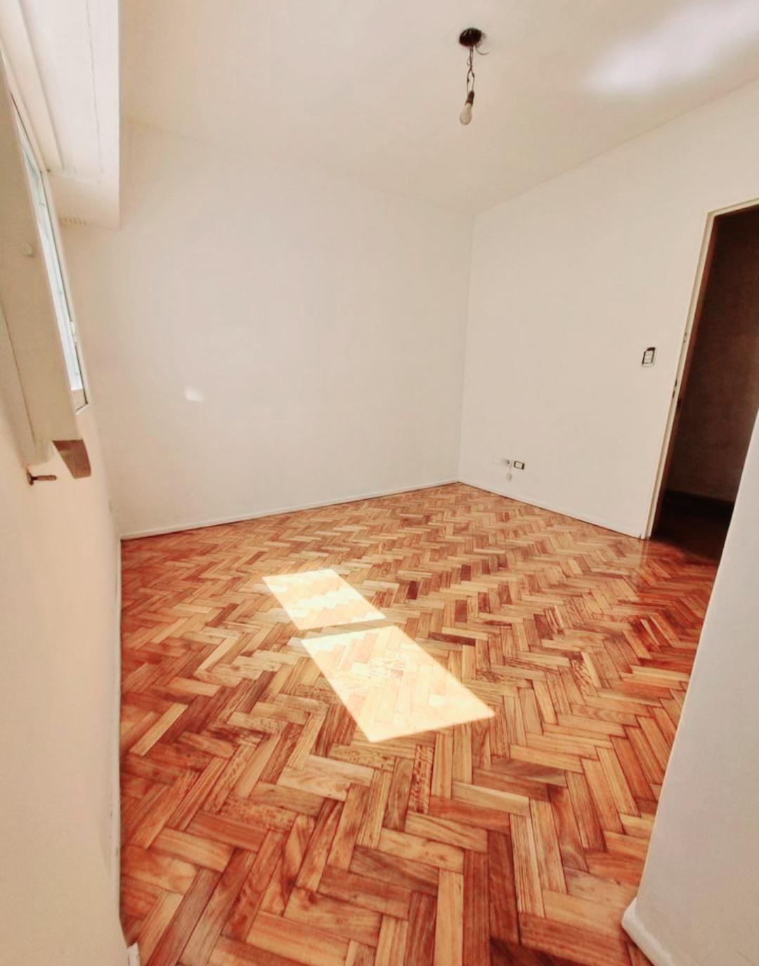 Departamento 2 ambientes,31,46m2,cocina y lavadero separados,opcion adquirir cochera.Rojas entre Bogota y Avellaneda